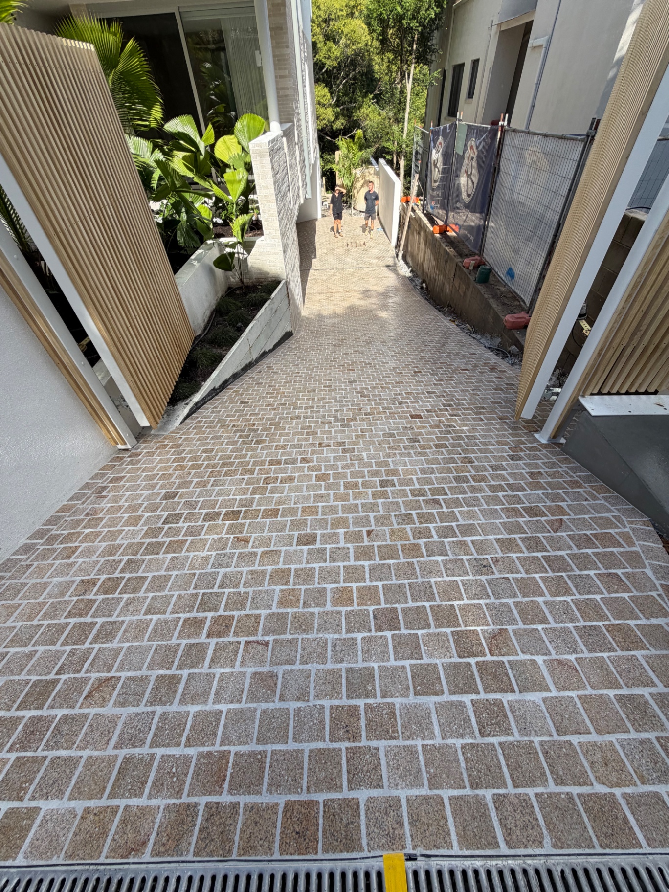 Granite cobblestone driveway — Noosa Heads